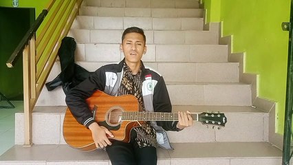 Tutorial Bermain Gitar Bersama Ade
