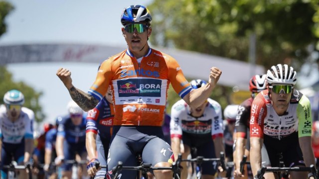 Cycling - Santos Tour Down Under 2025 - Resume and Highlights of Stage 2... Sam Welsford crashes and wins the stage