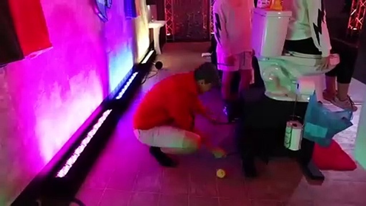Last To Leave Toilet Wins $1,000,000 (Part 3)