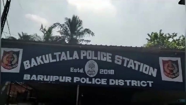 রাস্তার পাশ থেকে রক্তাক্ত অবস্থায় এক অজ্ঞাত পরিচয় মহিলাকে উদ্ধার করলো পুলিশ