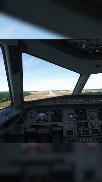Pilot's Perspective Arrival Gulf Air A320neo at Hartsfield-Jackson Atlanta International Airport (ATL), Atlanta, USA