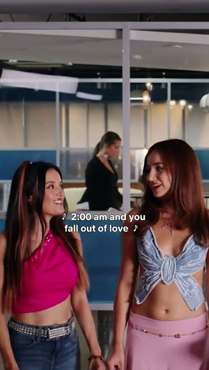 Paper Dolls (2023)