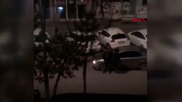 Tartıştığı arkadaşını tabancayla vurdu