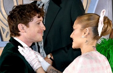 Ariana Grande a célébré sa première nomination aux Oscars aux côtés de son petit ami Ethan Slater