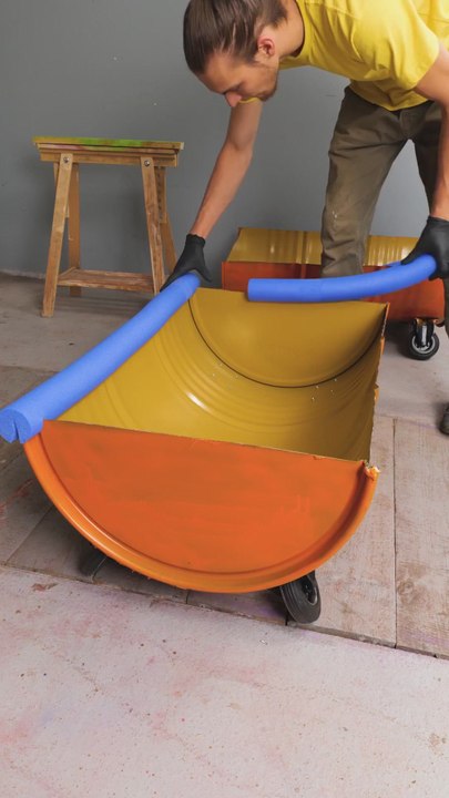 Creative Dad Turns Barrels into an Adorable Toddler Train! 🛠️🚂👶