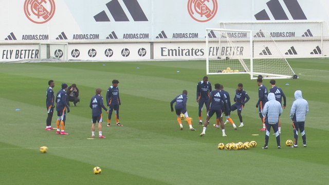 El vacile de Mbappé y Vinicius a Endrick en el entrenamiento