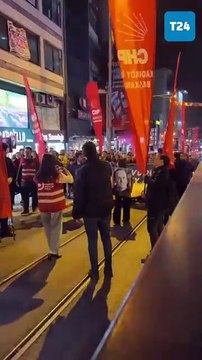 32 yıl önce bugün katledilen gazeteci Uğur Mumcu, Kadıköy'de anıldı