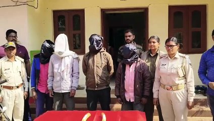 ରାଜ୍ୟ ବାହାରକୁ ଚାଲାଣ ବେଳେ ୨ ହାତୀ ଦାନ୍ତ ଜବତ   ୪ଜଣ ଗିରଫ, ଆନ୍ତଃରାଜ୍ୟ ଅପରାଧୀ ସାମିଲ