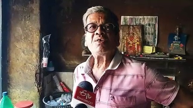 নির্দিষ্ট কোন মালিক নেই,চায়ের দোকান চালান স্থানীয় বাসিন্দারাই।