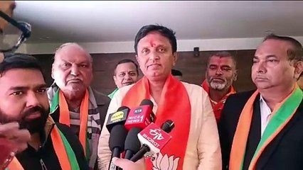 पीएम मोदी ने कार्यकर्ताओं को संबोधित कर भरा जोश