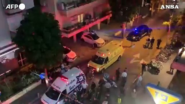 Aggressione a Tel Aviv: 4 persone accoltellate, morto l'attentatore