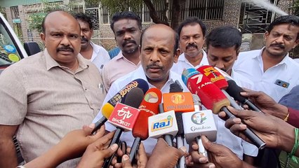 அசுத்தமான இடத்தில் செயல்பட்ட அம்மா உணவகம்; கொந்தளித்த ஊழியர்கள்; மேயர் வந்து சென்ற பிறகு நிலைமை மாறியது