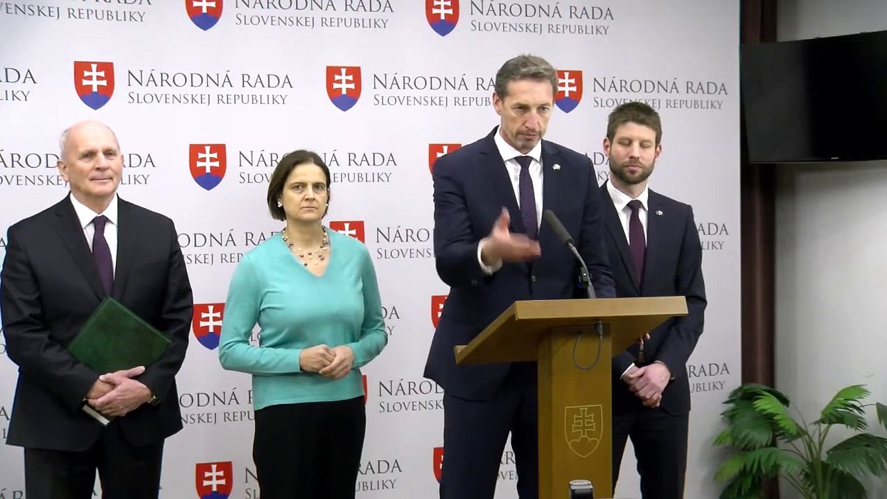 ZÁZNAM: Opozičné strany PS, SaS a KDH opätovne podali návrh na odvolanie vlády