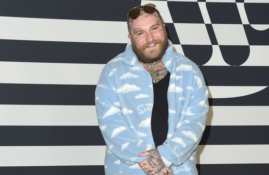 Teddy Swims hopes his new album shows fans 'there's a way out'