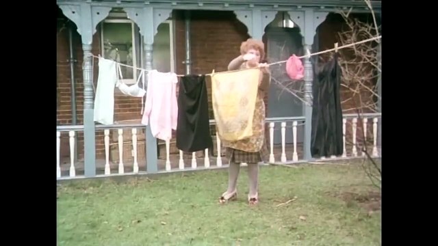 Benny Hill - Escaped Convict 'Closing Chase' (1972)