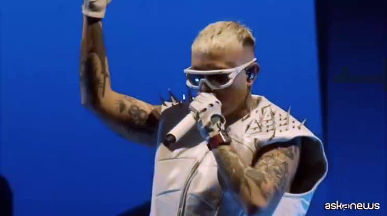 Lazza conquista la sua Milano, oltre due ore di show tra tanti amici