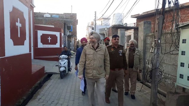 ਜੀਰਾ ਪੁਲਿਸ ਵੱਲੋਂ ਇਕ ਕਰੋੜਦੋ ਲੱਖ90 ਹਜ ਰੁਪਏ ਦੀ ਪ੍ਰੋਪਰਟੀ ਕੀਤੀ ਫਰੀਜ ਦੋਨਾਂ ਭਰਾਵਾਂ ਤੇ 8-8 9-9 ਪਰਚੇ ਹਨ ਦਰਜ ਲੰਬੇ ਸਮੇਂ ਤੋਂ ਕਰ ਰਹੇ ਨਸ਼ੇ ਦੀ ਤਸਕਰੀ ਤਸਕਰੀ ਕਰਕੇ ਬਣਾਈ ਹੈ ਜਾਇਦਾਦ