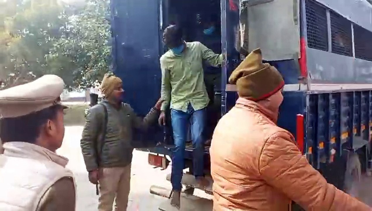 यूपी में बड़ा साइबर फ्रॉड; ऑनलाइन गेम और सट्टा...