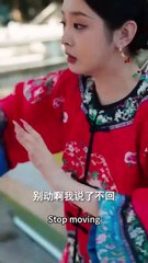 她一睜眼穿越回到奶奶結婚當天，決定甩掉渣男逆天改命，沒想到逃婚後和只見了一面的男人閃婚了，婚後才知他是權勢滔天的少帥，他冷酷無情殺伐果斷，卻為了這個逃婚的小丫頭折腰，放在心尖尖上寵愛！#陈政阳#李柯以