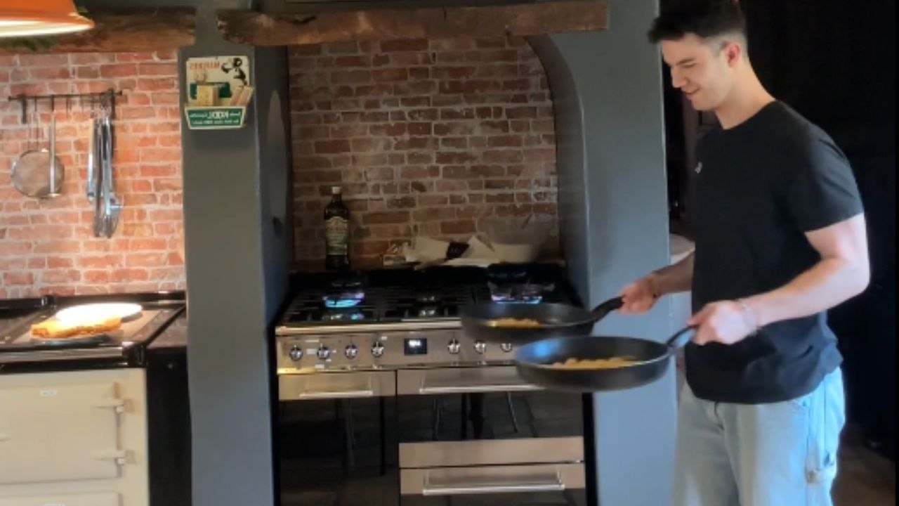 Resident chef fails to flip two crepes at once during Cotswolds weekend getaway