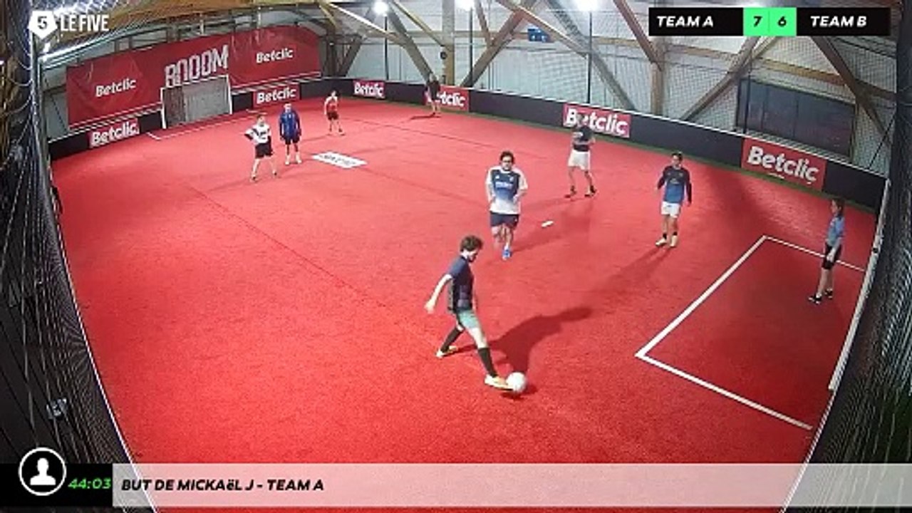 But de Mickaël J - Team A