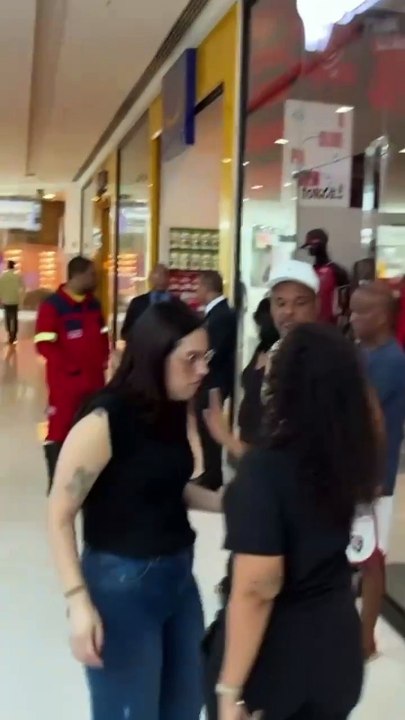 Torcedores fazem fila em busca de ingressos para Colo-Colo x Vitória, na Fonte Nova