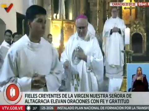 Caracas | Devotos de la Virgen de la Altagracia elevan oraciones para que se cumplan sus peticiones