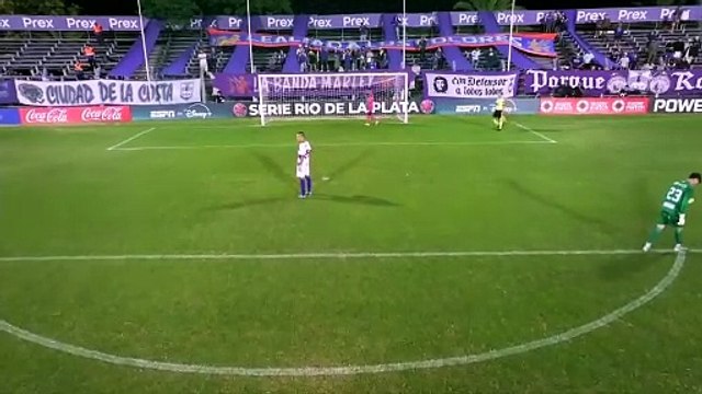 Hinchas de Instituto le robaron a sus jugadores durante un amistoso en Uruguay
