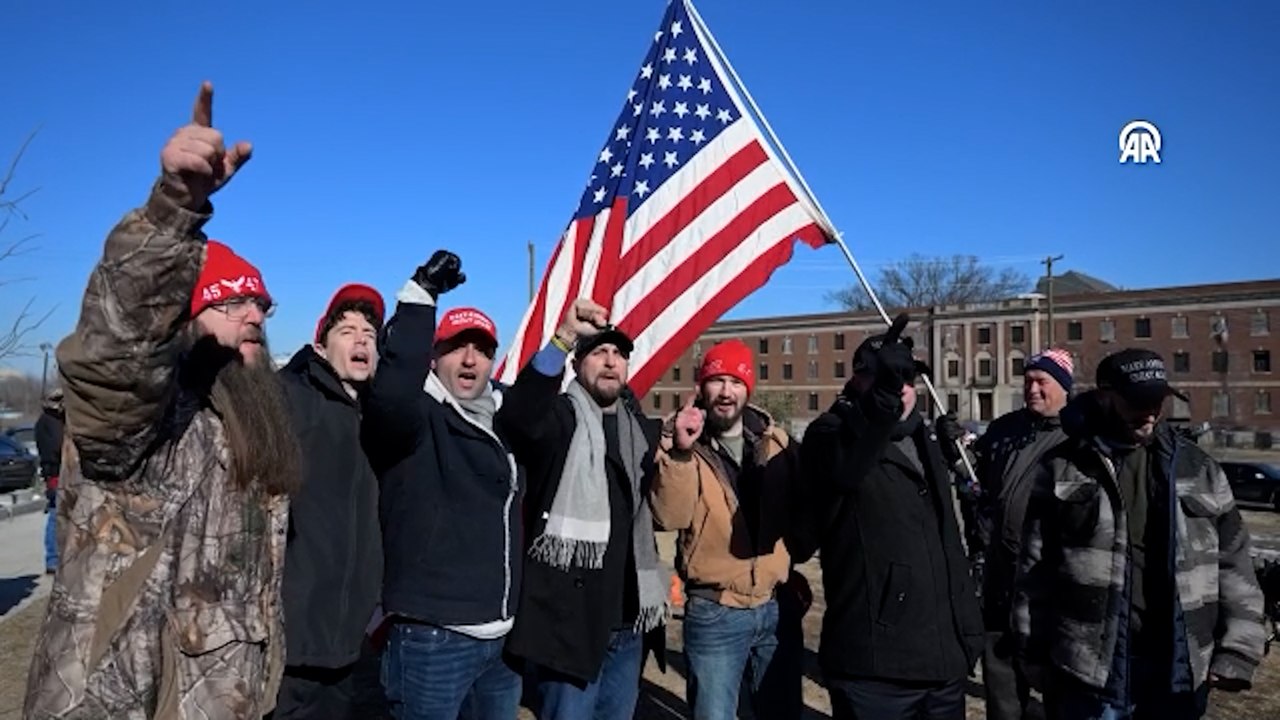 Trump'ın af kararnamesiyle, Kongre baskınına karışan aşırı sağcı liderler serbest bırakıldı
