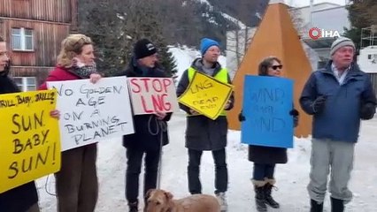 Çevre aktivistlerinden Trump Davos’ta protesto