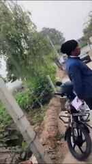लेखपाल ने जमीन पैमाइश को ली 18 हजार की रिश्वत, आगरा डीएम ने किया निलंबित