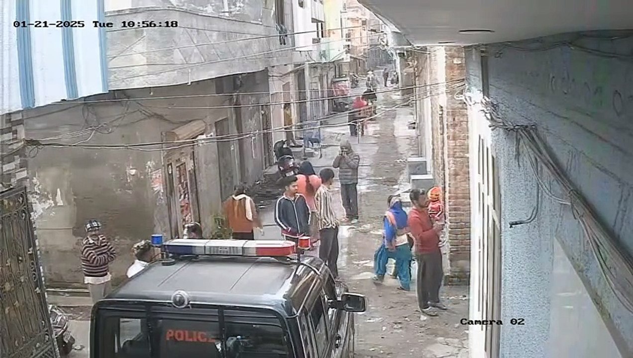 ਗਲੀ ਵਿਚ ਬਣੀ ਬਗੀਚੀ ਨੂੰ ਲੈ ਕੇ ਦੋ ਧਿਰਾਂ ਵਿਚ ਖੜਕੀ