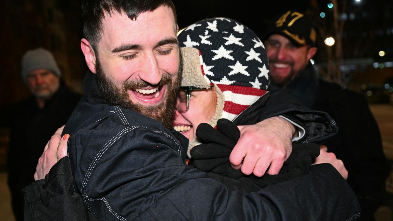 'Freiheitskämpfer und Patrioten': Kapitol-Stürmer feiern ihre Freilassung