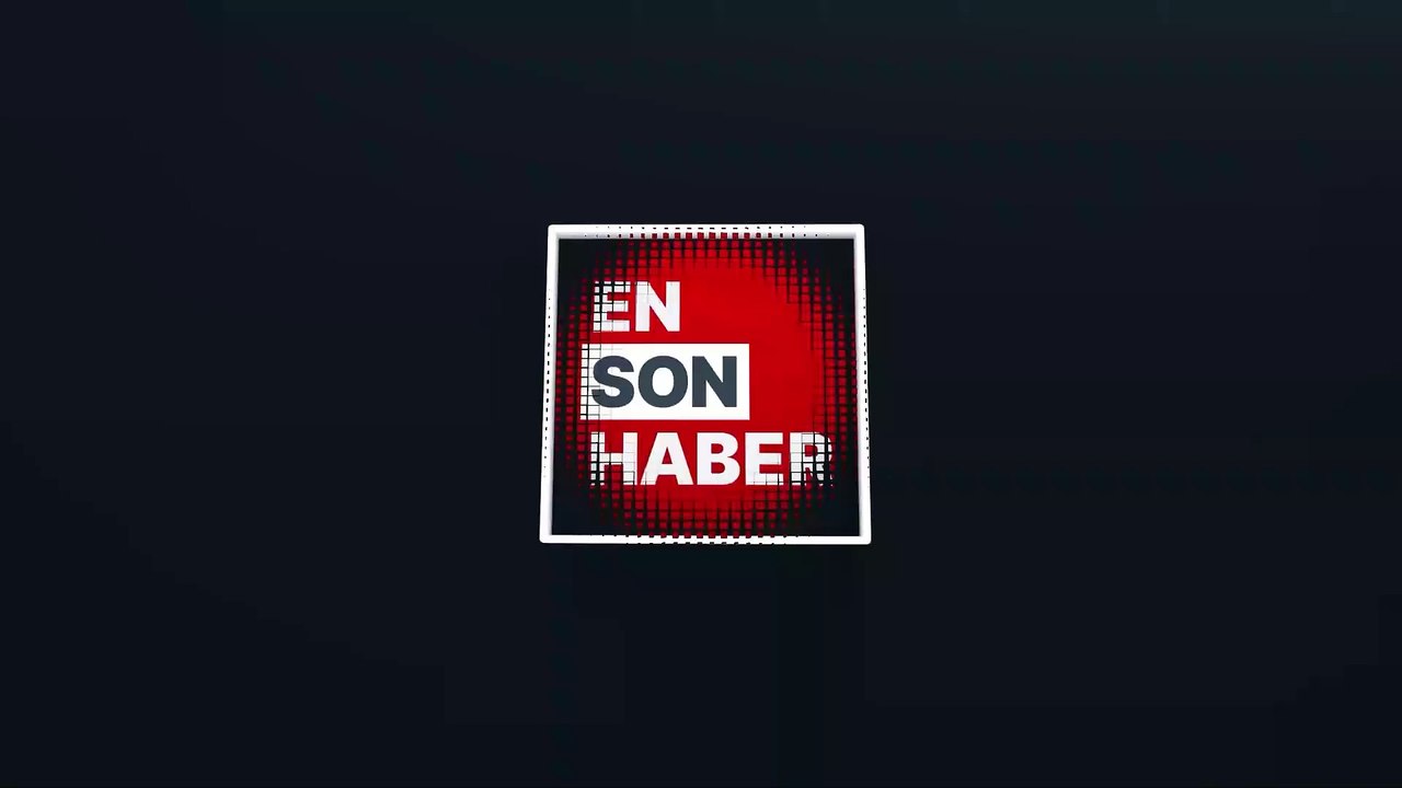 Tayvan'da fotoğraf için poz verirken raylara düştü