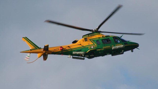 Modellini elicotteri guardia di finanza: 720 sequestrati
