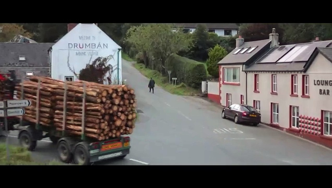 SMALL TOWN BIG STORY Trailer (2025) Christina Hendricks