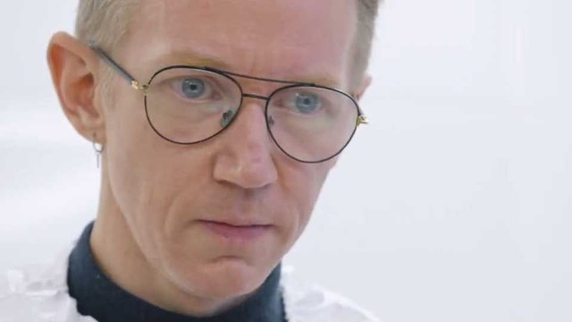 Strip-tease intégral Bande-annonce VF