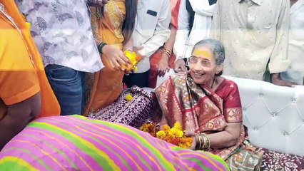 पीएम नरेंद्र मोदी की पत्नी जशोदा बैन रही डूंगरपुर के दौरे पर, बेणेश्वर धाम पर मंदिरों में किये दर्शन, पारडा सकानी में एक विवाह समारोह में लिया भाग