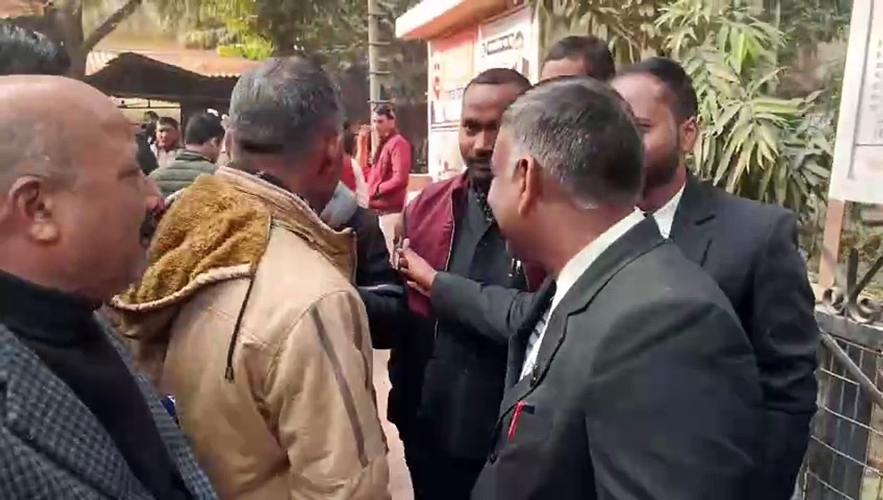 गृह मंत्री अमित शाह के खिलाफ दायर परिवाद पर सुल्तानपुर MP-MLA कोर्ट में हुई गवाही; डॉ. आंबेडकर पर टिप्पणी से जुड़ा है मामला
