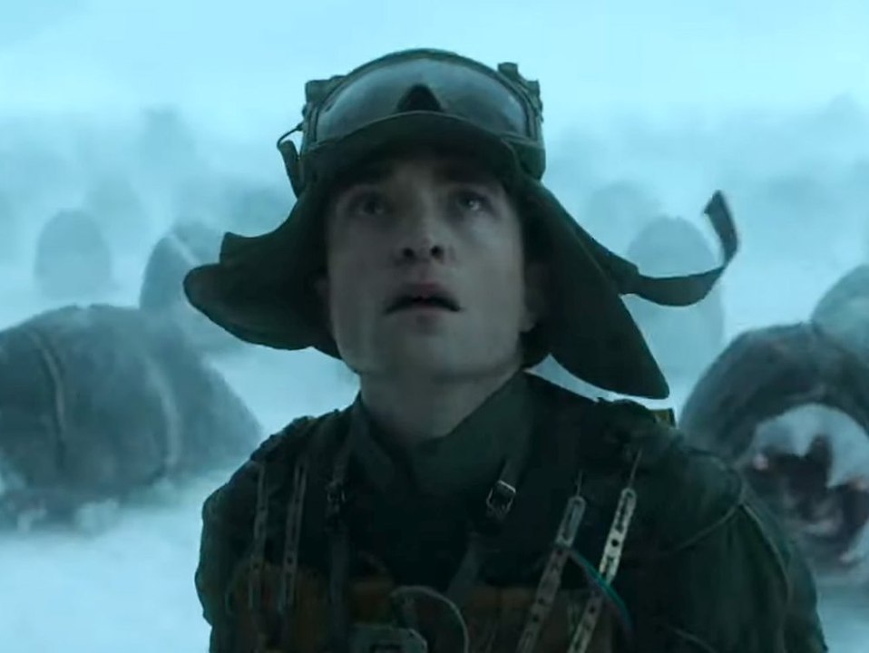 'Mickey 17': Neuer Trailer zum irren Sci-Fi-Film mit Robert Pattinson