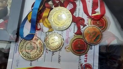 کشمیر کی خاتون شطرنج کھلاڑی منہا جان گرینڈ ماسٹر بننے کی خواہش رکھتی ہیں