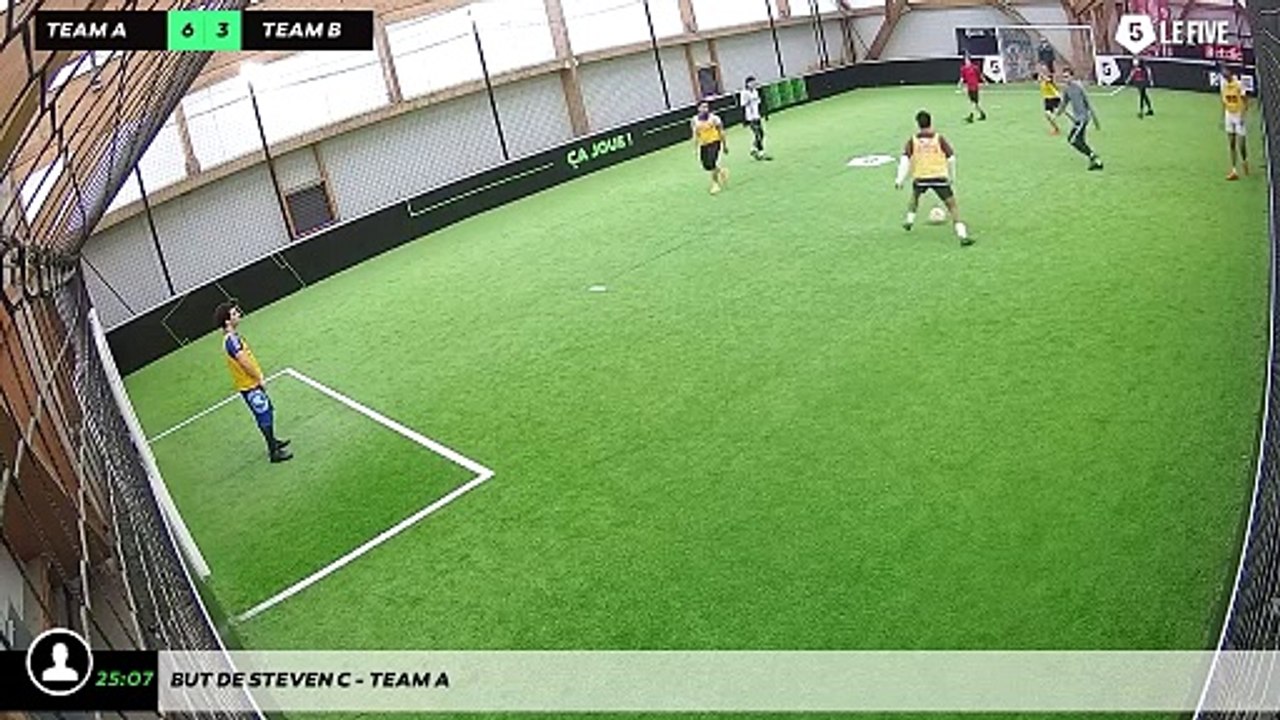 But de Steven C - Team A