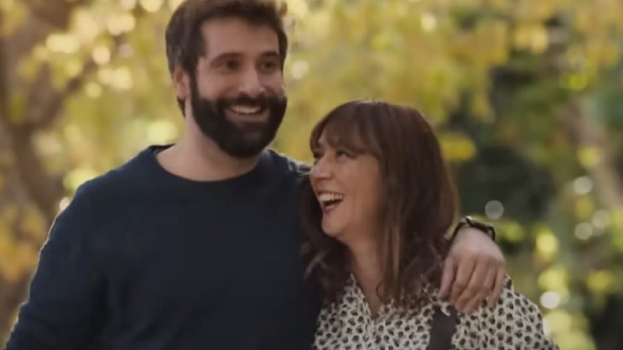 Custodia repartida Tráiler