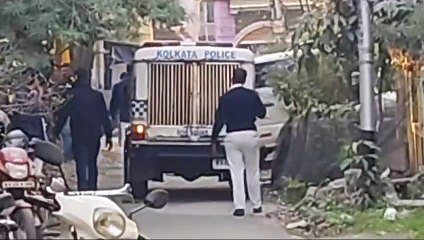 হরিদেবপুর থানা এলাকায় মহিলার রক্ত দিয়ে উদ্ধার