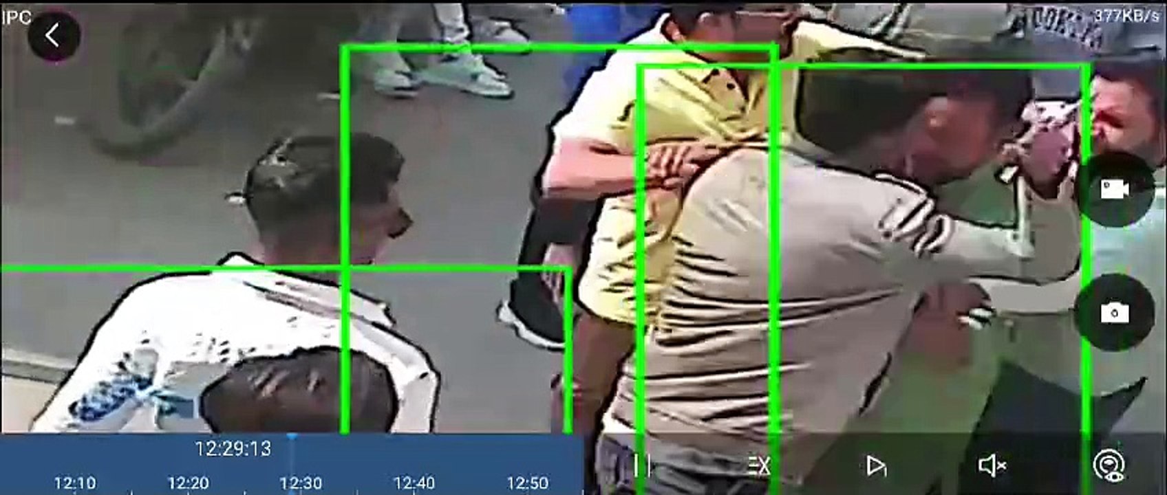 मेडिकल संचालक ने दवाई के रुपए मांगे तो चाकू मारकर किया घायल , सीसीटीवी में कैद हुई घटना , पुलिस जुटी जांच में।