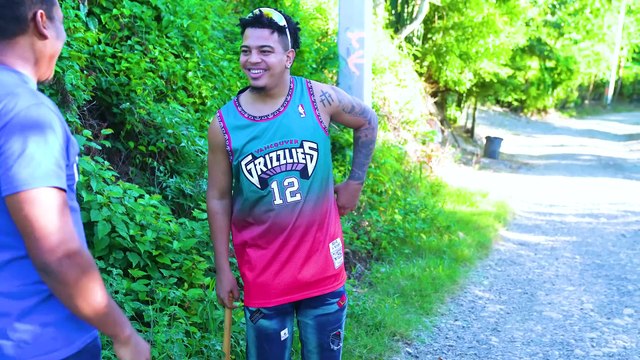 MUJER LE PEGA LOS CACHOS A SU MARIDO CON UNO MaS BONITO LOS SOCIOS SOY