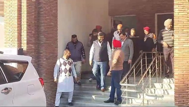 ਅੱਜ ਅੰਮ੍ਰਿਤਸਰ ਦੀ ਸਮੁੱਚੀ ਕਾਂਗਰਸ ਲੀਡਰਸ਼ਿਪ ਨੇ ਅੰਮ੍ਰਿਤਸਰ ਦੇ ਪੁਲਿਸ ਕਮਿਸ਼ਨਰ ਗੁਰਪ੍ਰੀਤ ਸਿੰਘ ਭੁੱਲਰ ਦੇ ਨਾਲ ਕੀਤੀ ਮੁਲਾਕਾਤ।