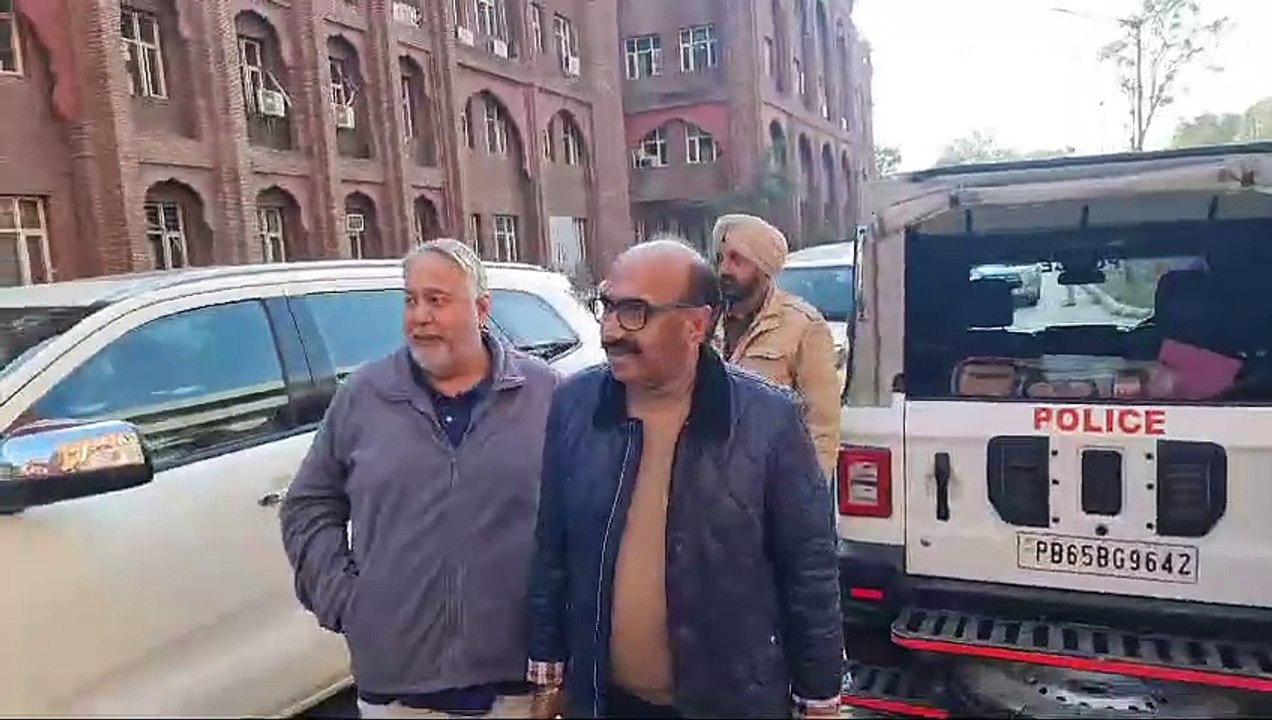 ਅੱਜ ਅੰਮ੍ਰਿਤਸਰ ਦੀ ਸਮੁੱਚੀ ਕਾਂਗਰਸ ਲੀਡਰਸ਼ਿਪ ਨੇ ਅੰਮ੍ਰਿਤਸਰ ਦੇ ਪੁਲਿਸ ਕਮਿਸ਼ਨਰ ਗੁਰਪ੍ਰੀਤ ਸਿੰਘ ਭੁੱਲਰ ਦੇ ਨਾਲ ਕੀਤੀ  ਮੁਲਾਕਾਤ।