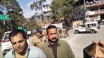 बड़कोट में फर्जी मतदान को लेकर बवाल, आपस में भिड़े विधायक संजय डोभाल और भाजपा कैंडिडेट