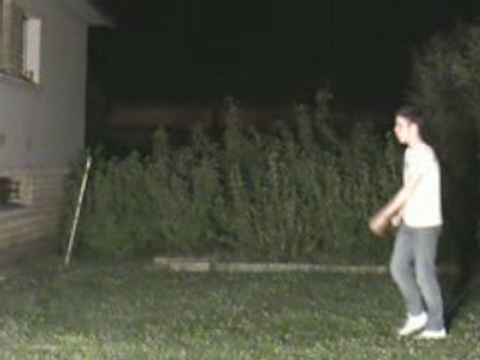 Pp qui jump dans mon jardin